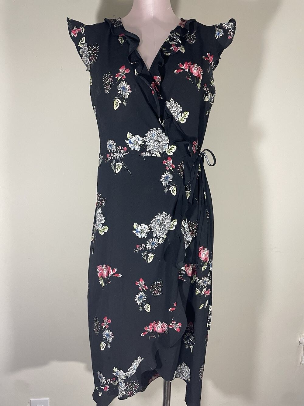 Y2K/90's Vintage Wrap Dress w/Ruffles Black Floral Large Dress Cottagecore